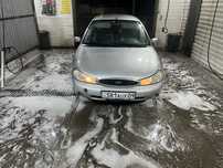Машина Ford mondeo