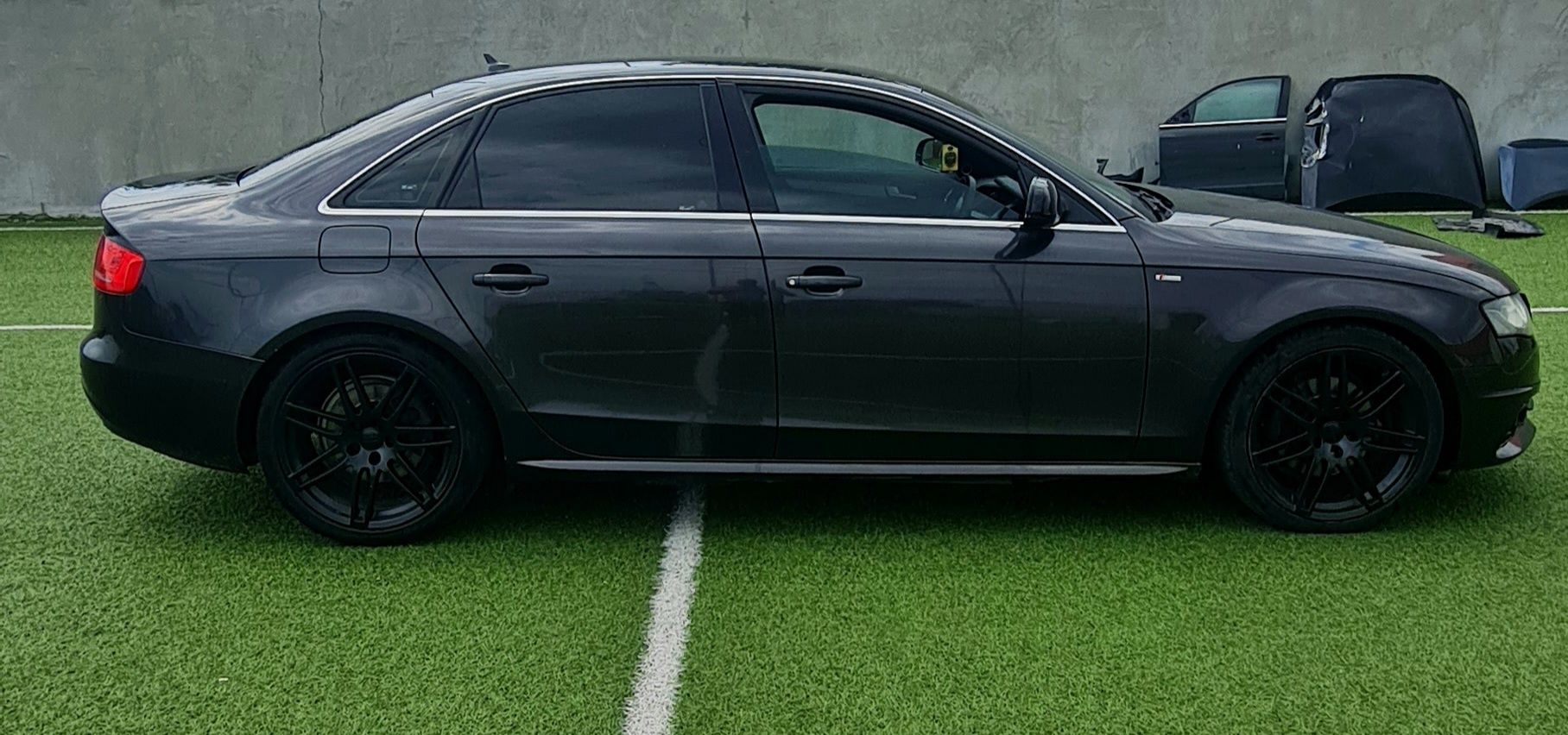 Audi A4B8,Sline,2.0tdi,140cp,cod motor CAGA,305000KM,2011
