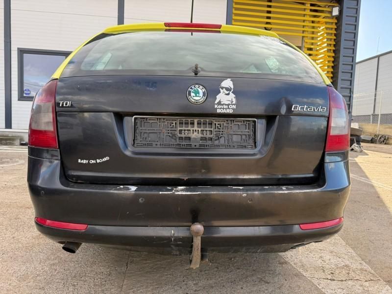 Carlig remorcare Skoda Octavia 2 facelift (2008-2013)