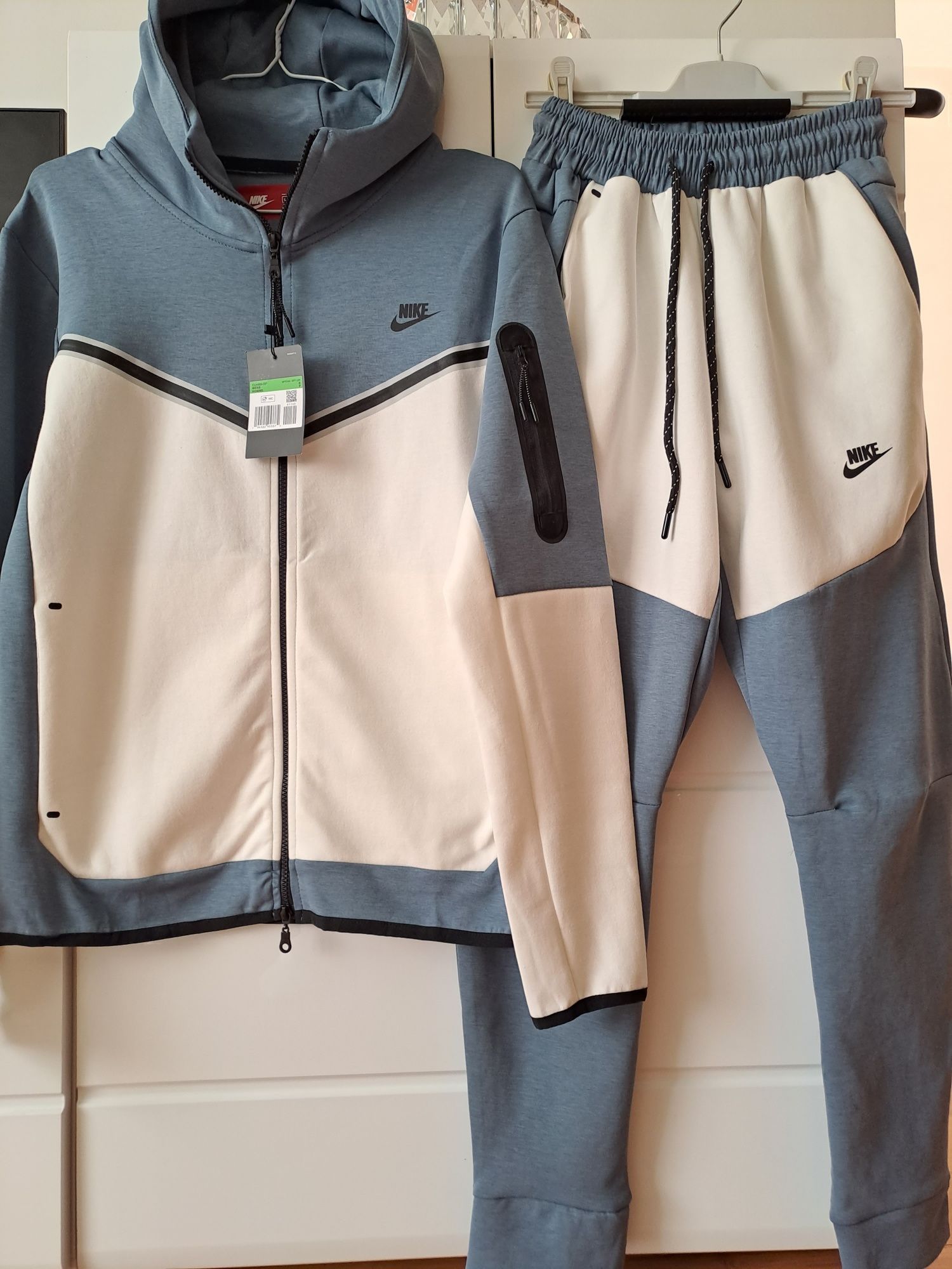 Nike Tech Flecce