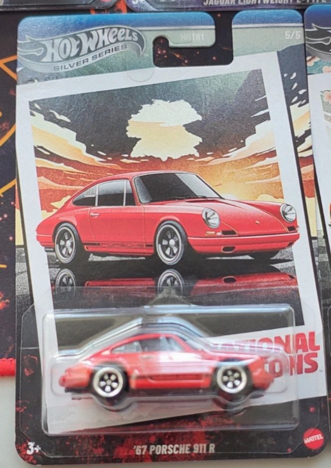 Vând machete Hotwheels Silver series National Icons