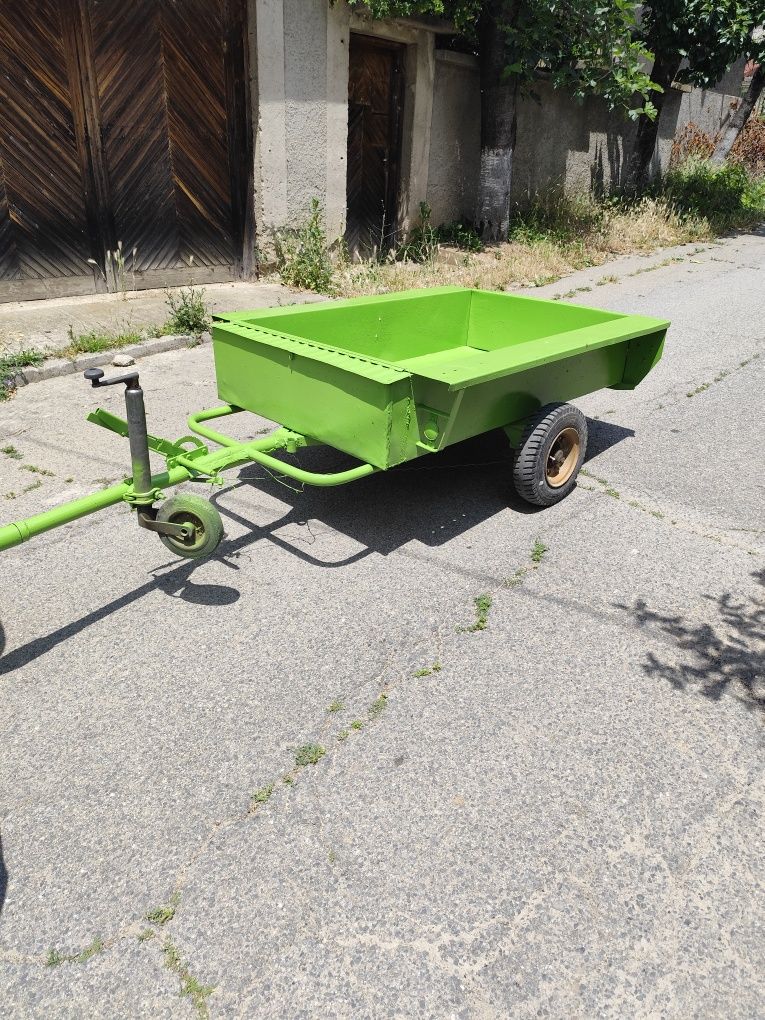 Продавам ремарке за мотофреза