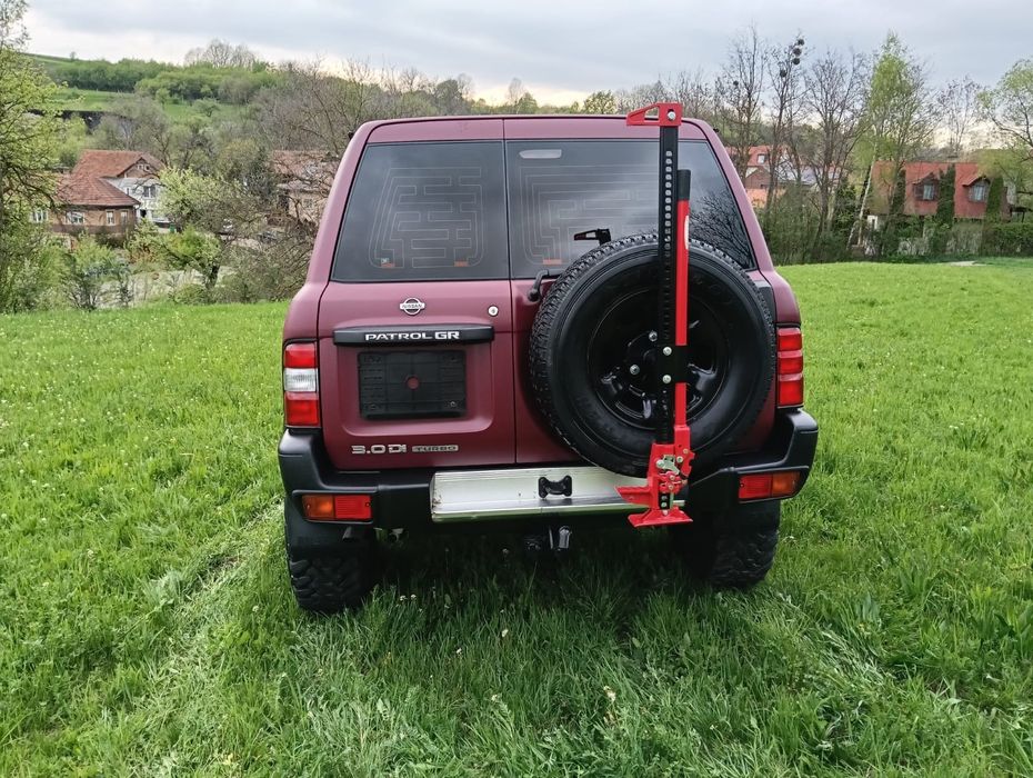 Vând nissan patrol y61 motor 3000 diesel