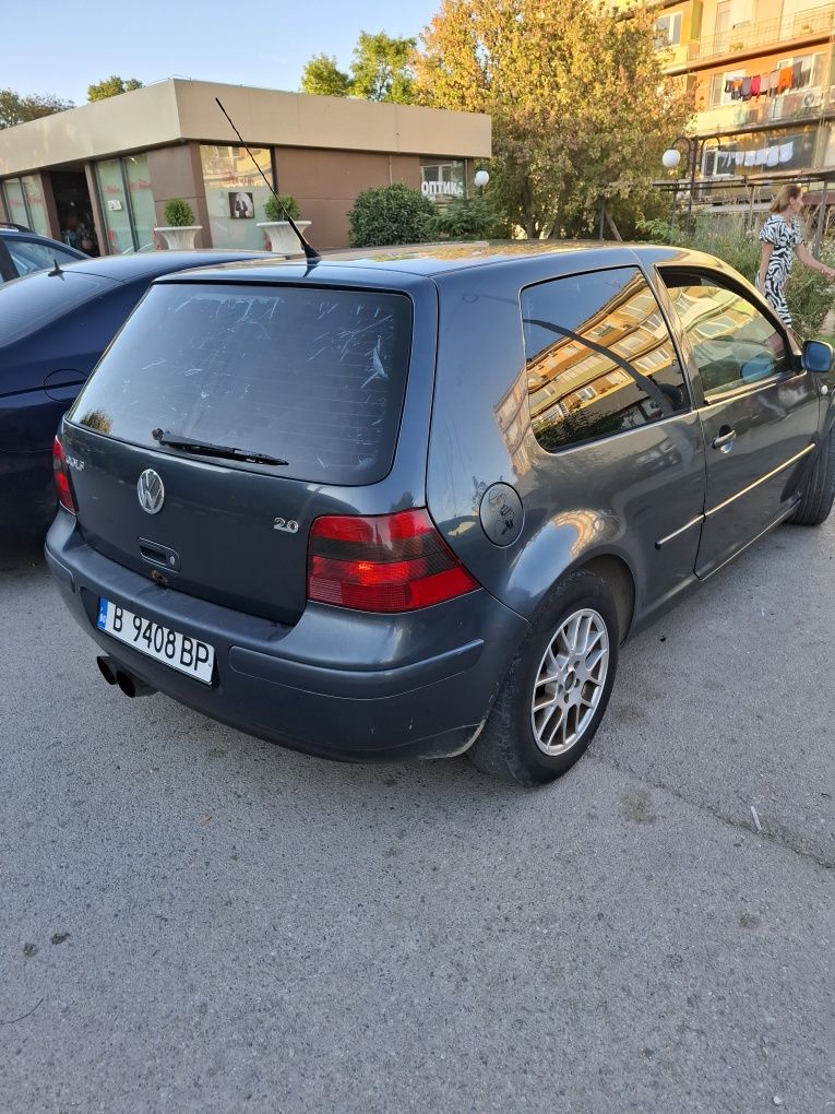 Golf 4 GTI 2.0 benzin  116ks 2001g na chasti