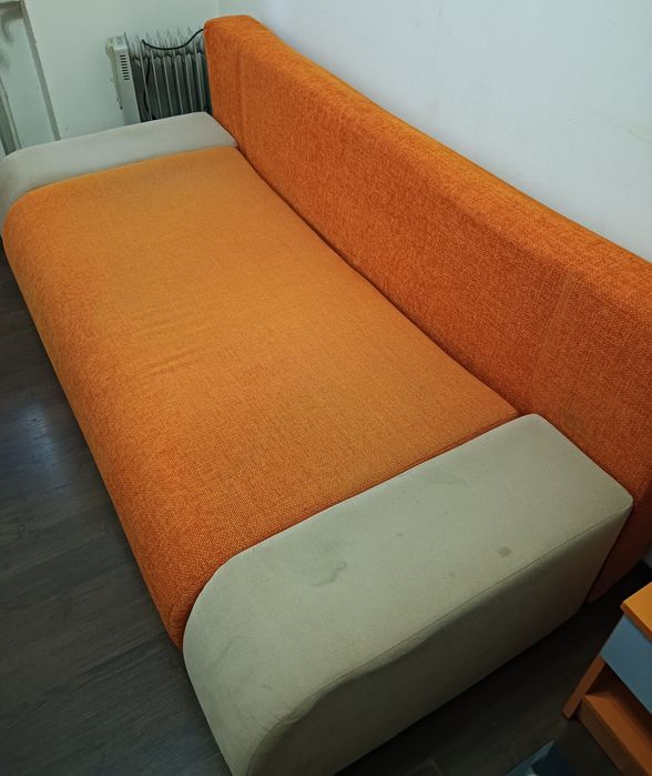 Mobila dormitor de vanzare + cadou spatiu depozitare (bonus).