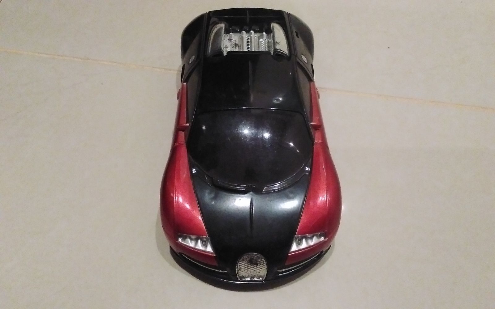 Macheta auto Bugatti Veyron scara 1/24