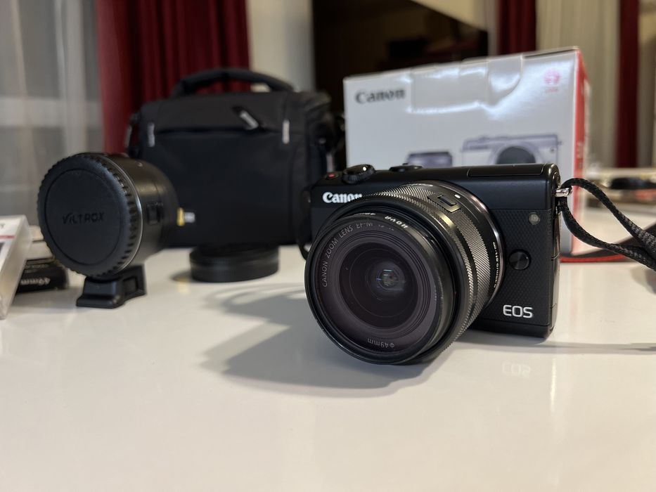 Canon EOS M100 безогледален DSLR фотоапарат