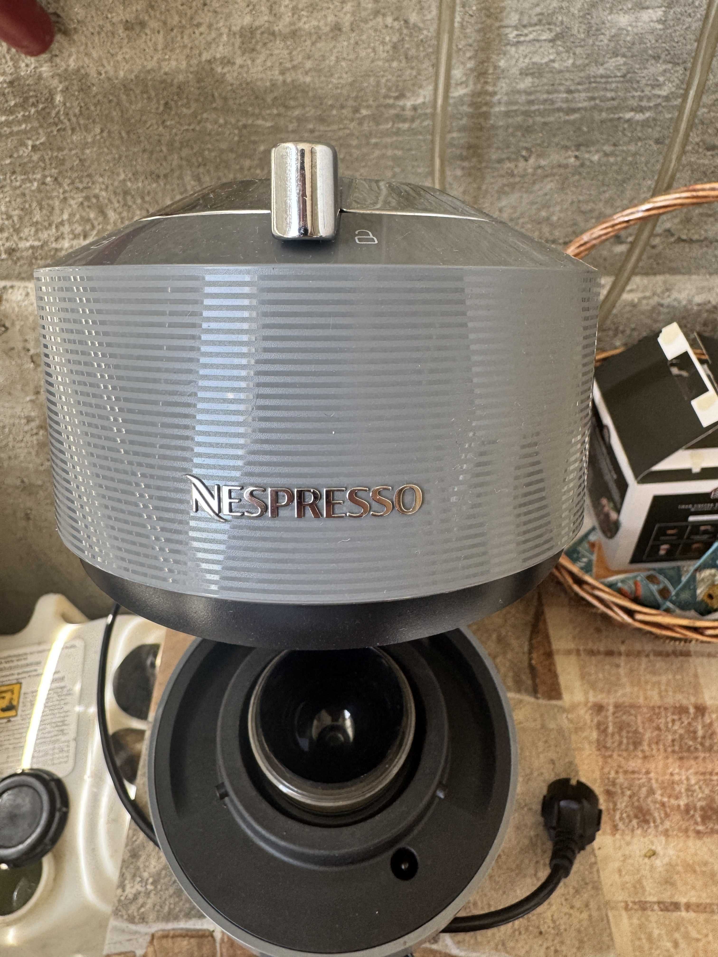 Кафе Машинa Nespresso Vertuo Gray