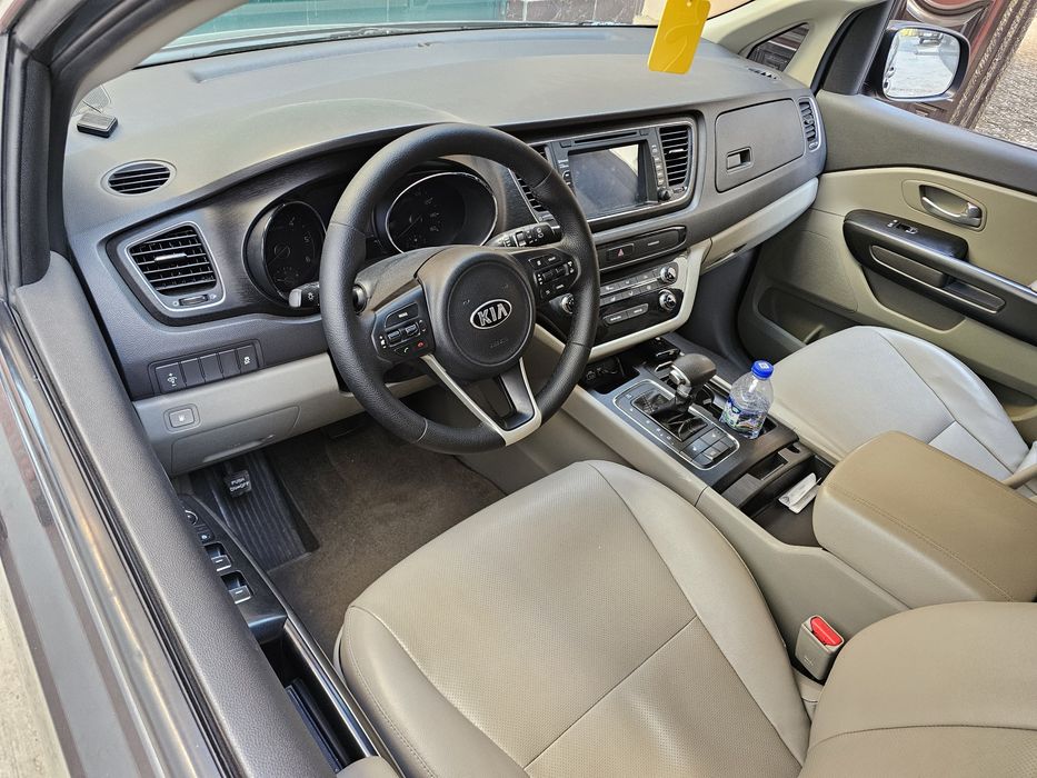 Kia carnival 2017 2.2 dizel 11 mesto