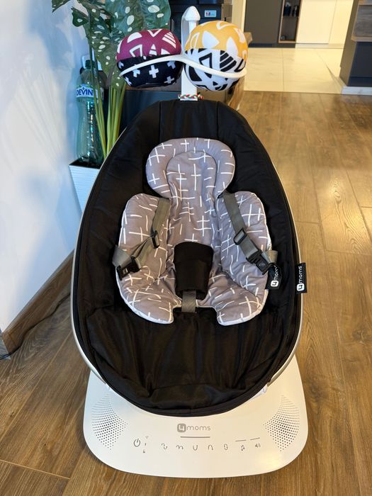 Електрическа бебешка люлка mamaRoo 5.0