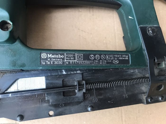 Capsator Tapiterie Metabo Typ TA E3030