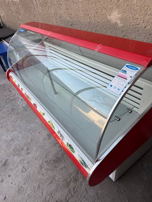Витринный Холодильник