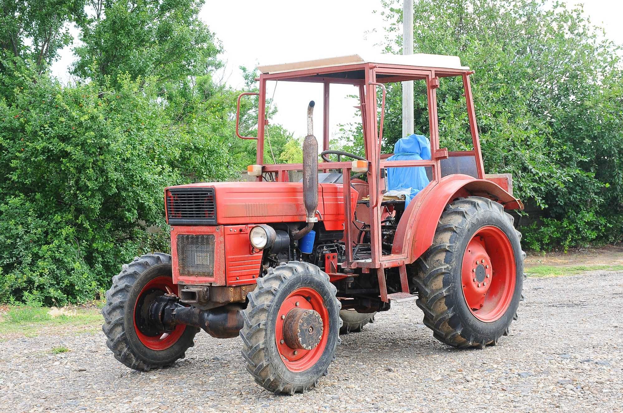 Tractor UTB Universal 445 DTC an 2001 4x4, detin carte RAR si Talon