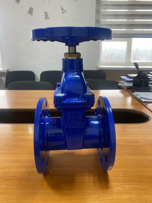 Чугунный задвижка