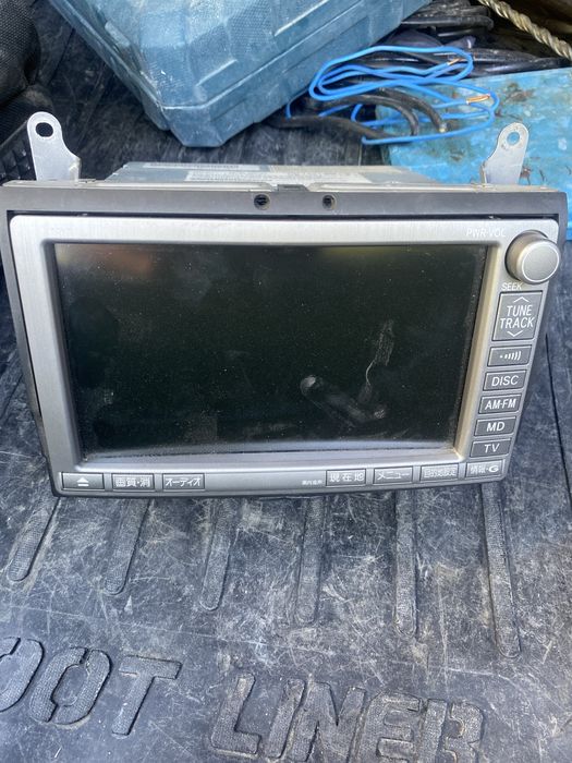 Отлчный  состоение Альфард Тайота магнитол