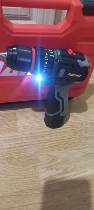 Оригинал Гайкаверт на аккумуляторе