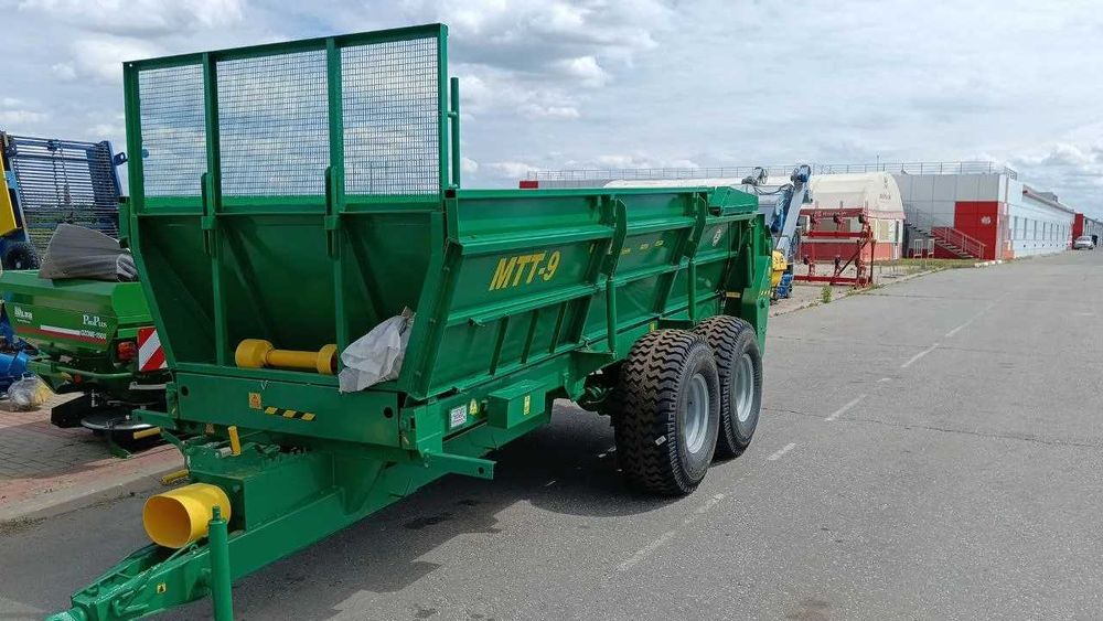 Разбрасыватель твердых органических удобрений МТТ-9 РОУ-6