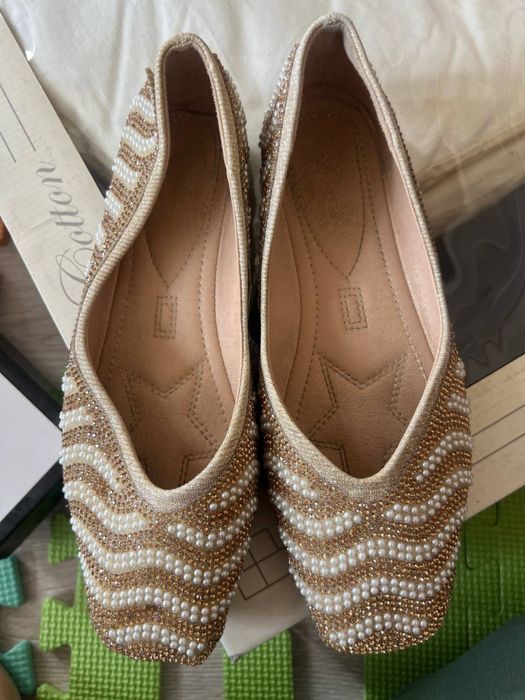 Чиройли келинлага обув