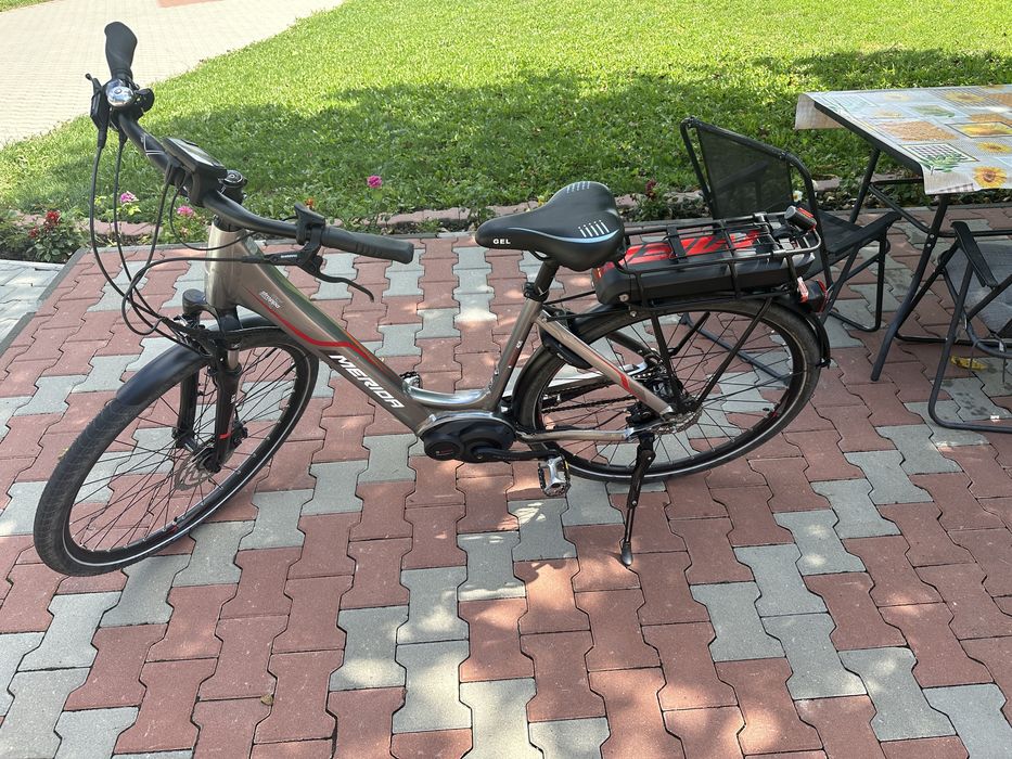 Vând bicicletă electrică