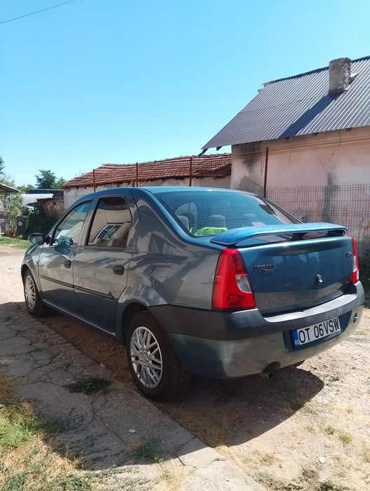 Vând Dacia Logan