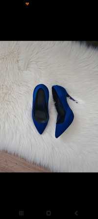 Pantofi albastrii Bershka