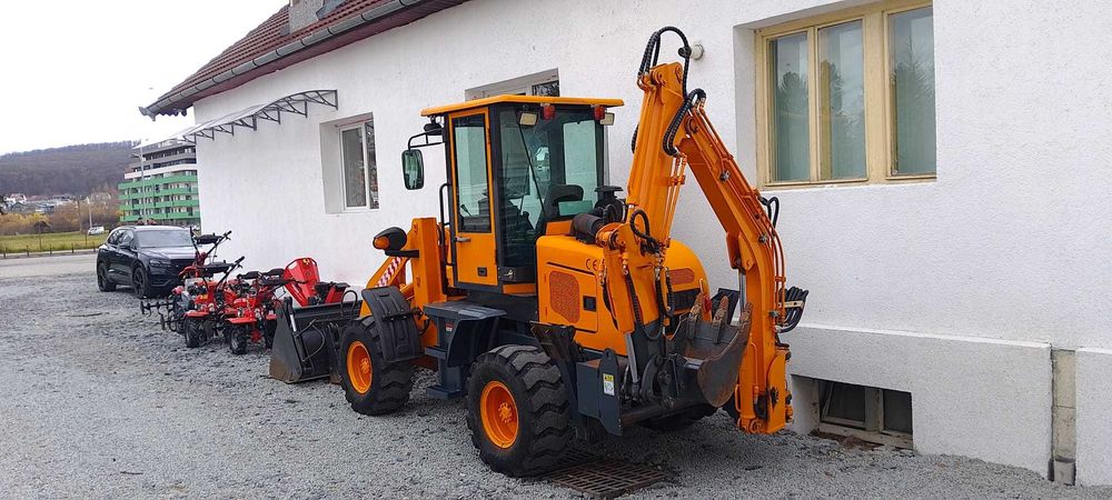 Vând Volă cu braț de sapare de 5T 228 ore de functionare