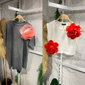 Дамски тениски с 3Д роза ( на едро и дребнно )