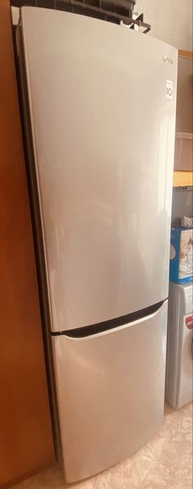 Продам Холодильник  в рабочем состоянии