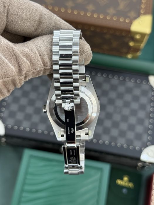 Rolex Day-Date Platinum Baguette