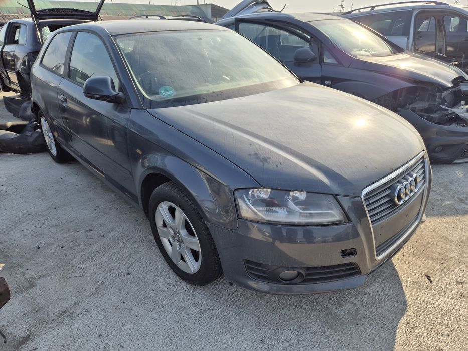 Dezmembram Audi A3 8P Facelift 2009 1.9tdi BLS
