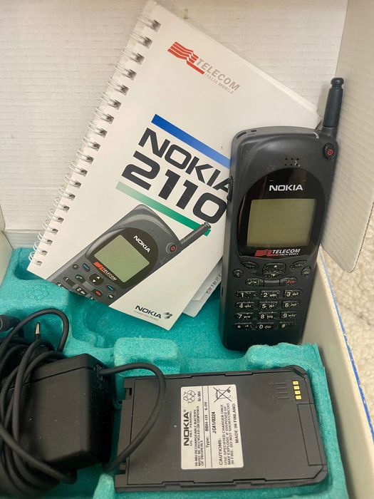 NOKIA 2110 като нов със две батерии