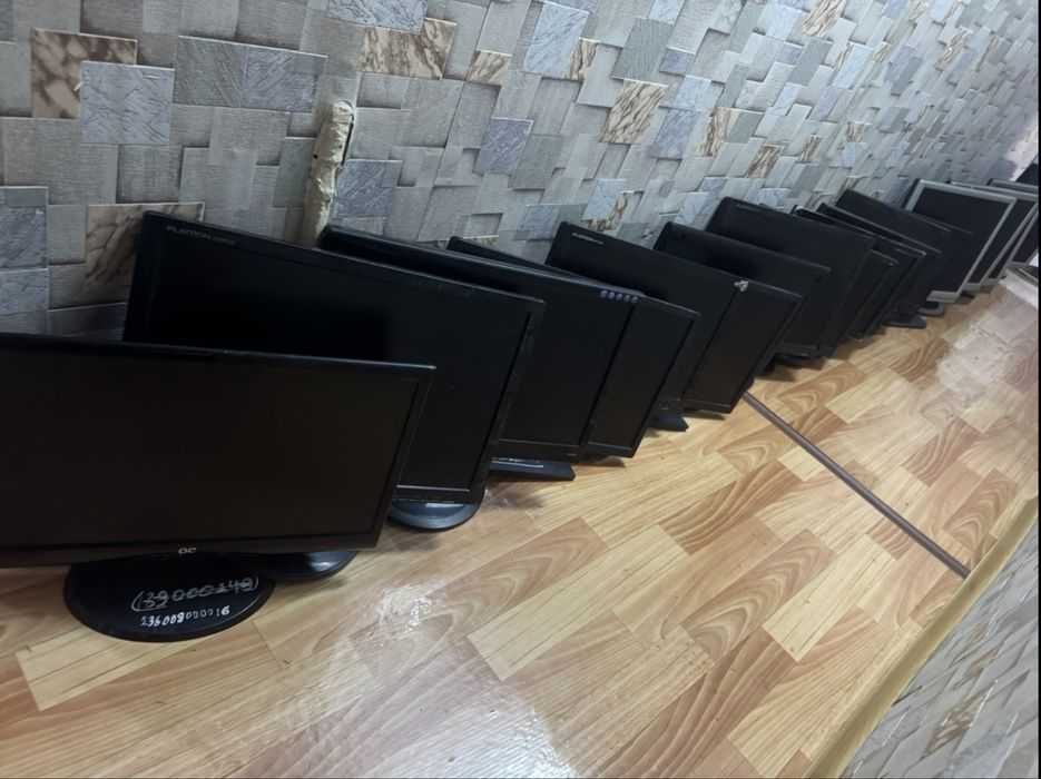 Прлдам мониоры 18.5 - 19 дюймов, acer, aos, BenQ и прочие в количестве
