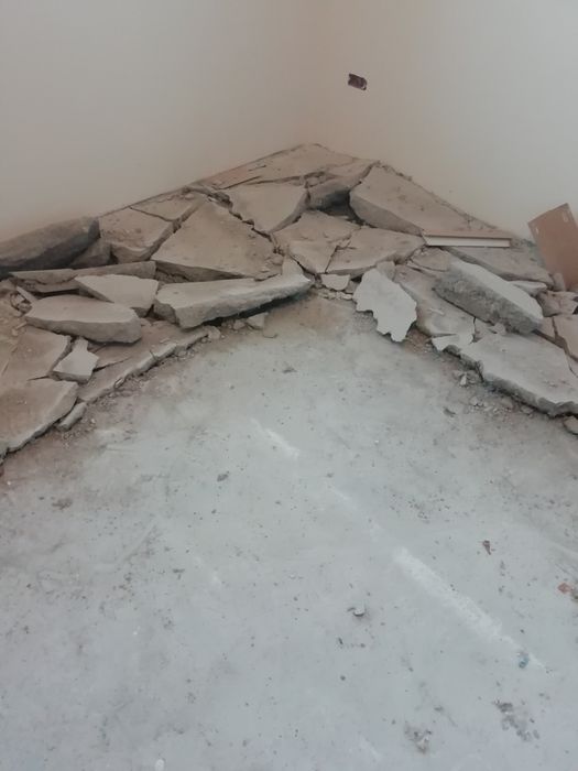 Demolări, sapa pereți gresie faianță beton transport moloz, nisip piat