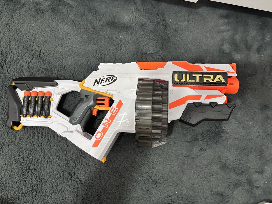 Pusca Nerf automata pe baterii