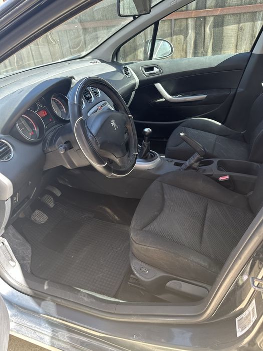 Vand peugeot 308 an 2012