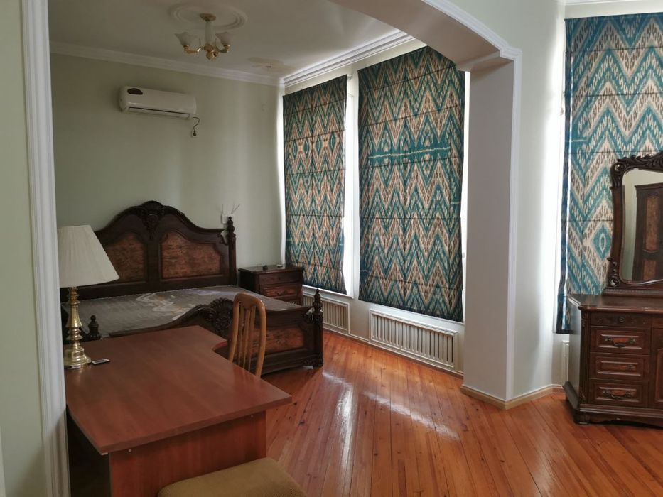 Участок сдаю Ивлева 4 сотки 5 комнат 2000$