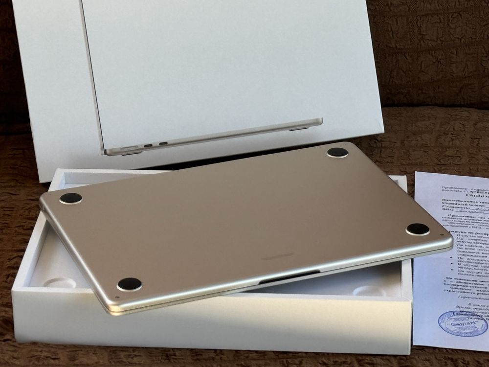 Новый Apple MacBook Air 13.6-inch M2 Chip 2022 SSD256GB OZU8GB 2023
