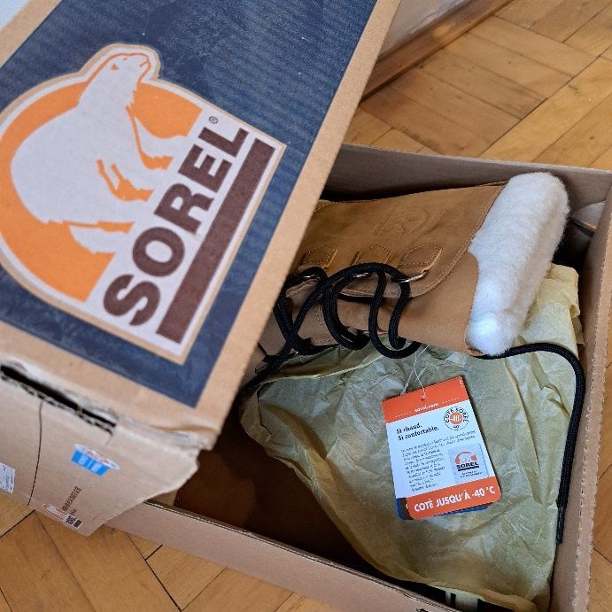 De vanzare bocanci munte Sorel cauciuc natural, piele nubuc, facuti ma