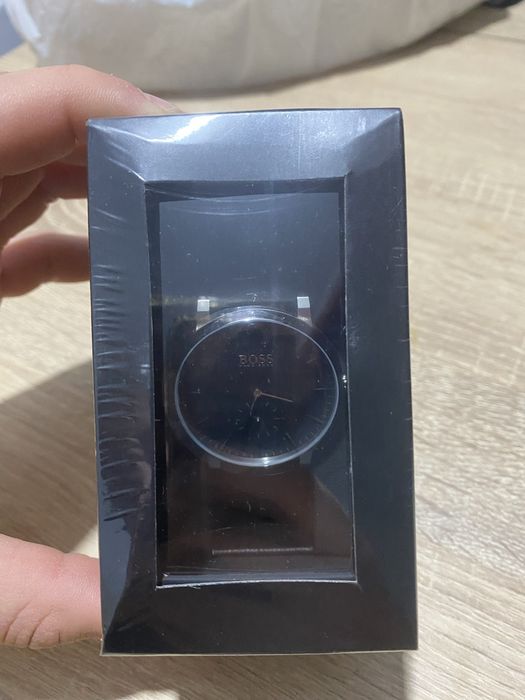Vand ceas barbatesc HUGO BOSS,nou sigilat