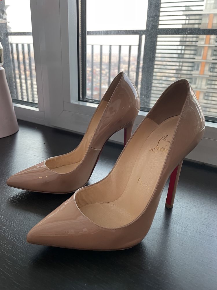 Vand Pantofi stiletto Christian Louboutin