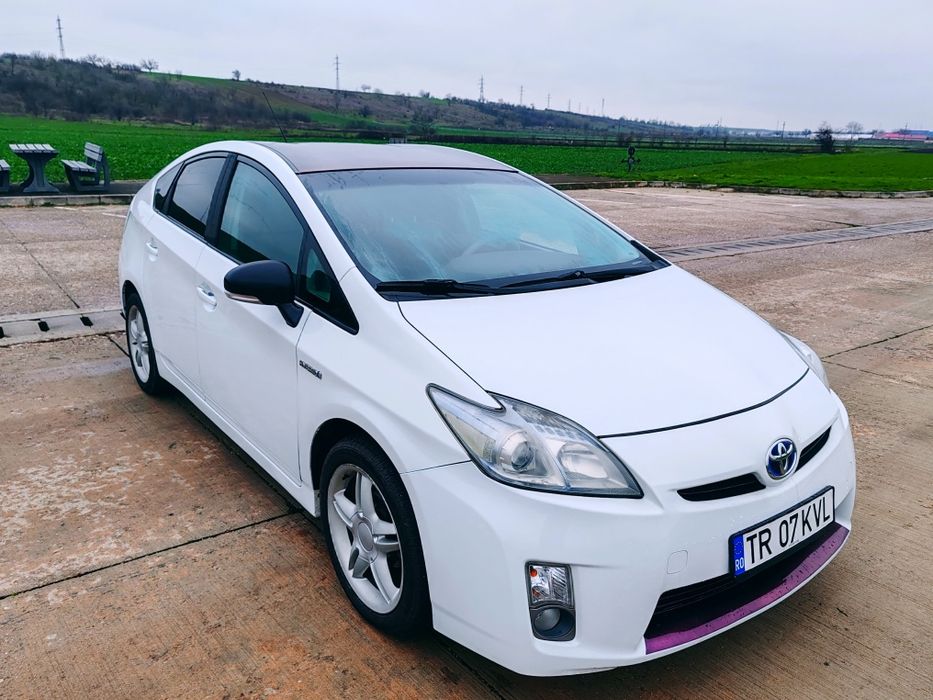 Toyota prius 3 hibrid 2011