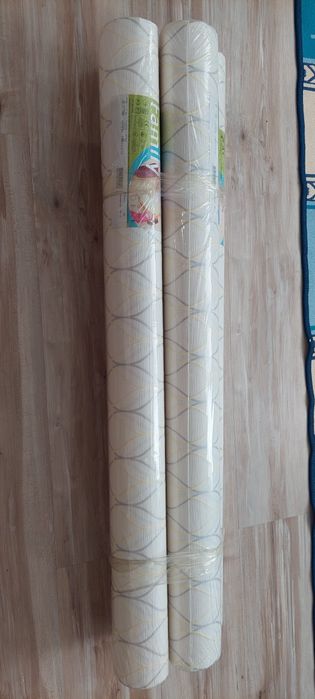 Обои светлые 4 рулона