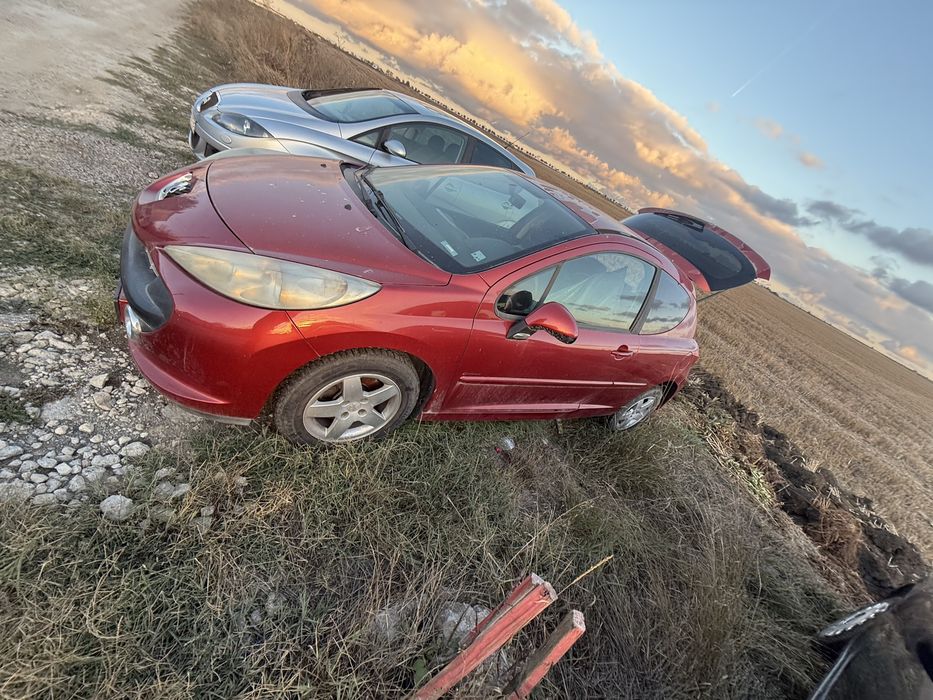 Peugeot 207 1.4 бензин само на части