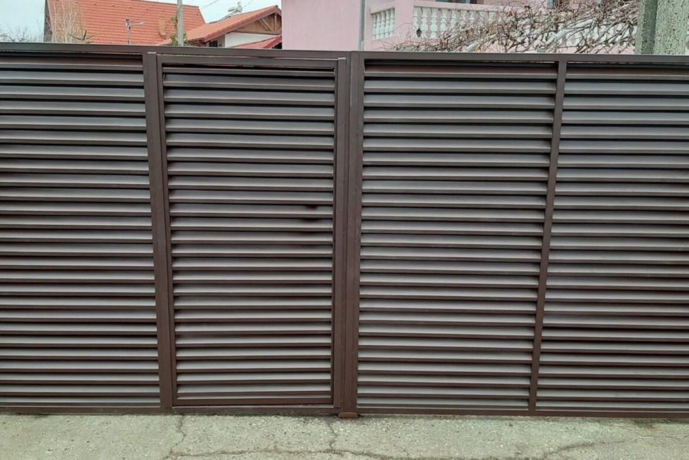 Vand garduri si porti