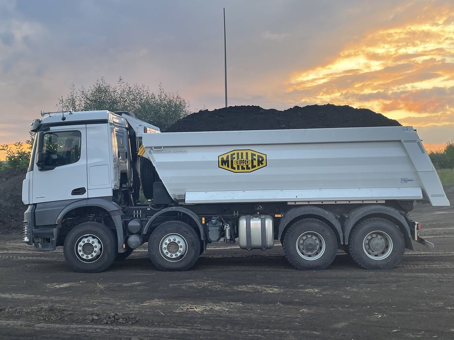 Vand Transport Pamant Vegetal