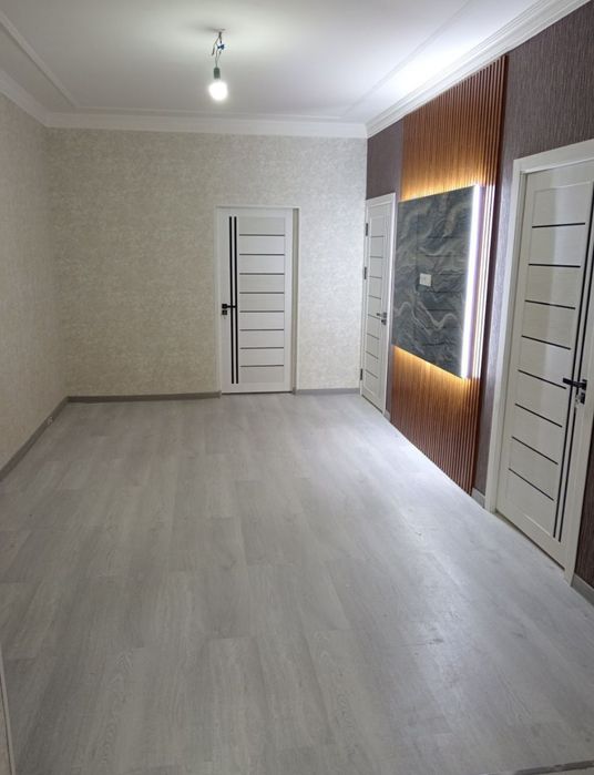 Продаю на Авиасозлар  2/2/4