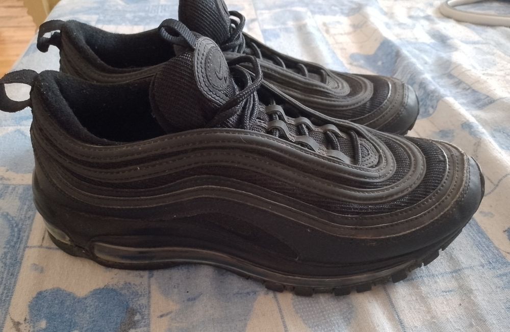 Vând pantofi sport Nike