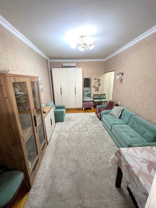 Продается квартира 2/1/4 балкон 2х6 Улучшенная Планировка