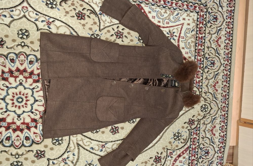 Пальто женский продам