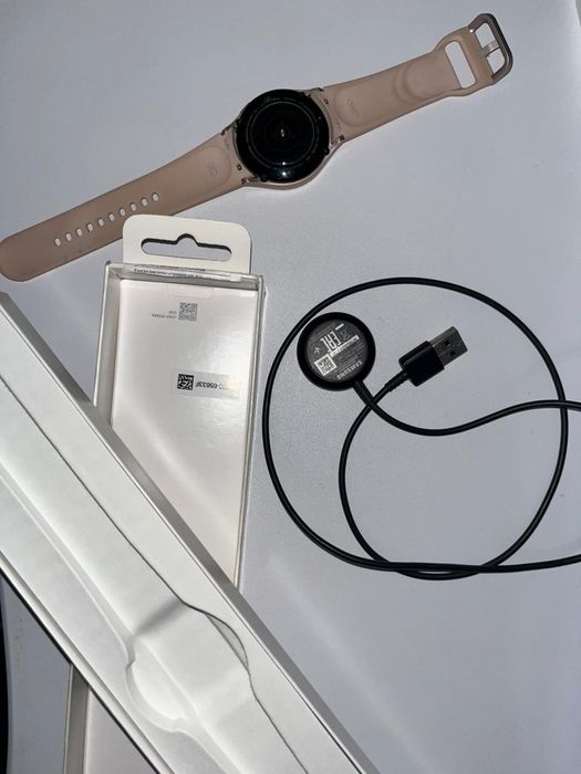 Galaxy Watch 4 смарт часы.